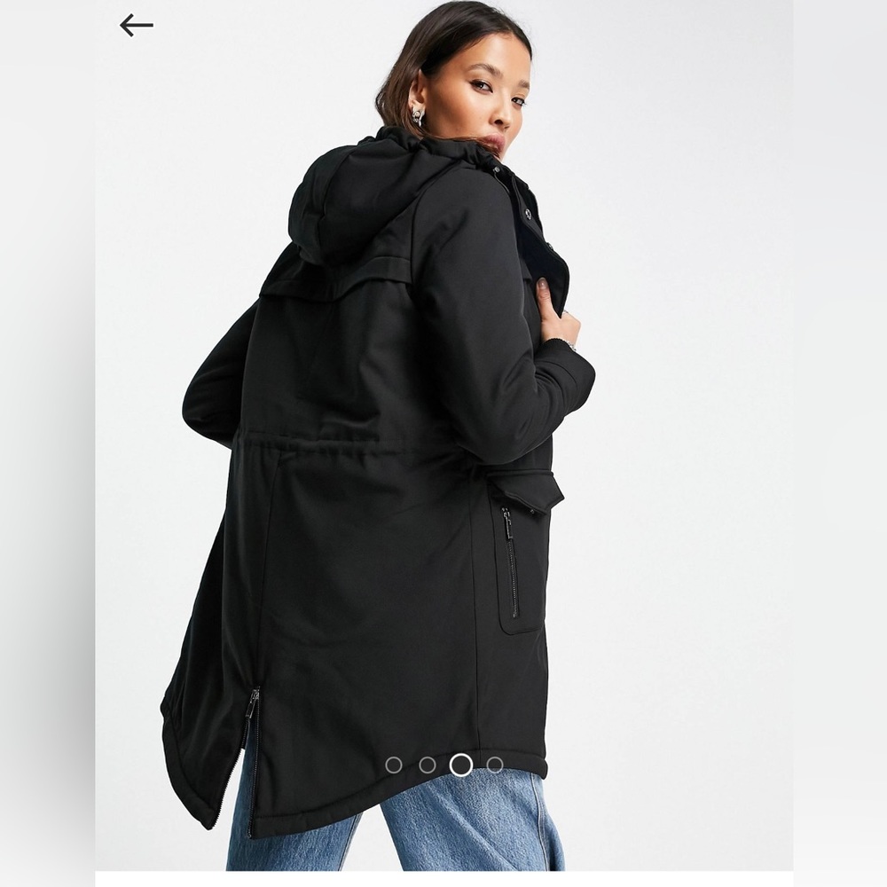 ONLY New! Black Parka Jacket 
Long parka with hood in black with zippers
